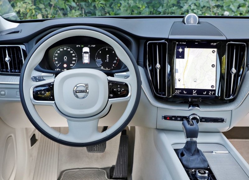 Вольво xc60 новая салон