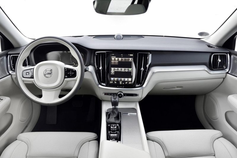 Новый Volvo v60 Cross Country