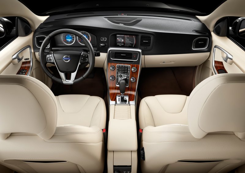 Volvo s60 2011 салон