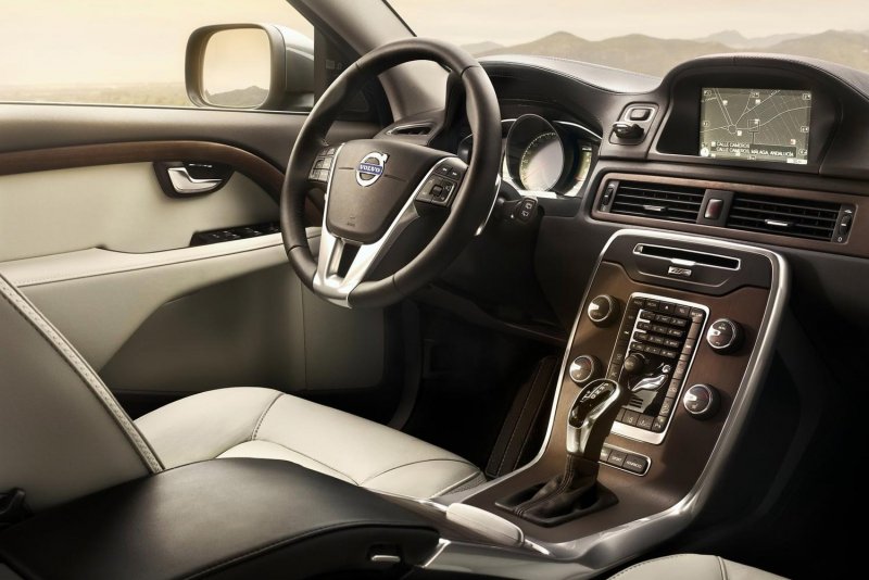 Volvo xc70 2014