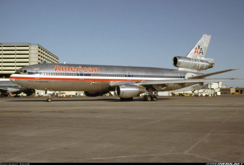 MACDONALD Douglas DC-10