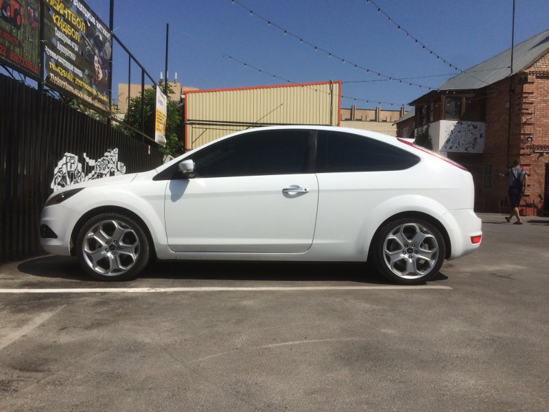 Ford Focus 2 2010 купе