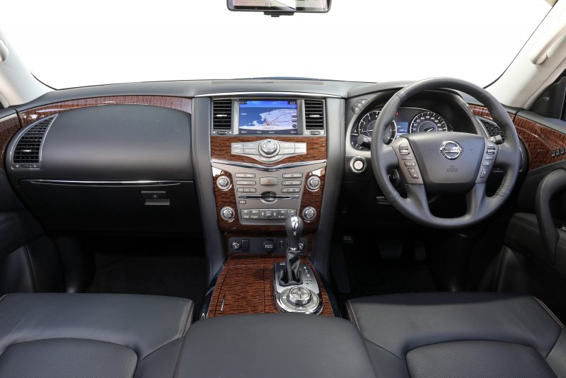 Nissan Patrol 2018 салон