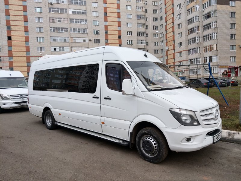 Автобус Мерседес Спринтер на 20 мест
