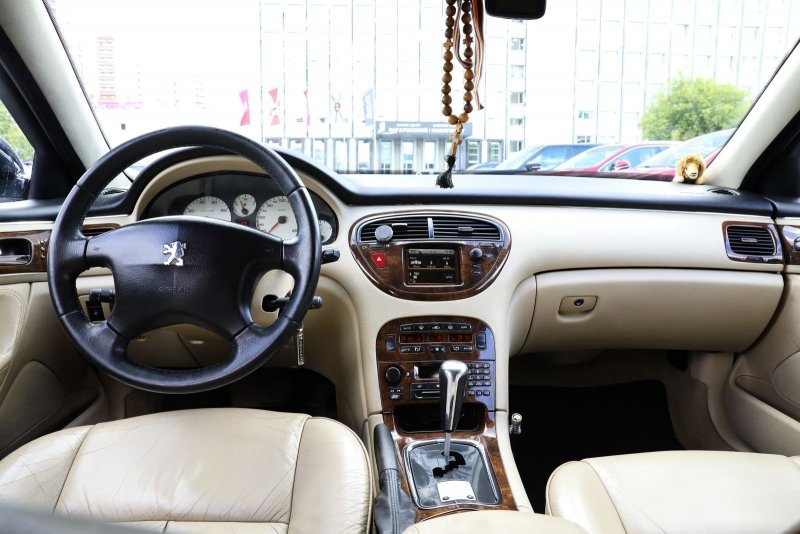 Peugeot 607 салон