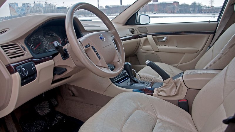 Peugeot 607 2.2 комфорт