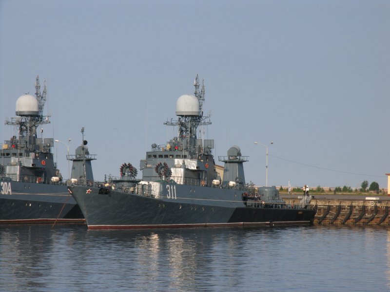 Река на Неве подводной корабль ездит