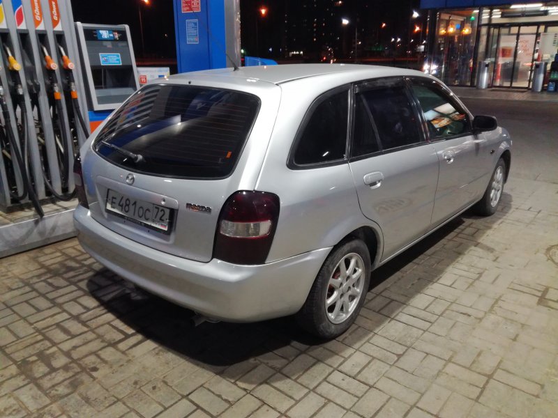 Mazda familia Wagon 1999 на18 колёсах
