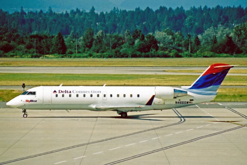 РУСЛАЙН авиакомпания CRJ-200