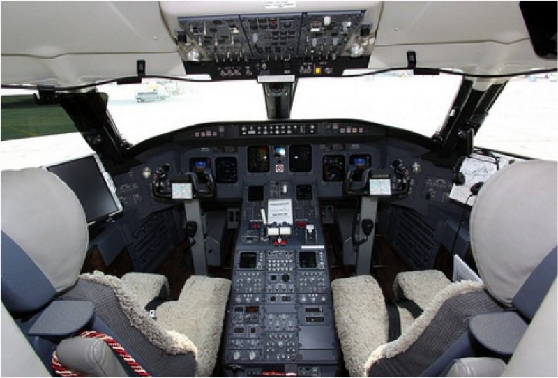 Самолёт Бомбардье CRJ-100/200