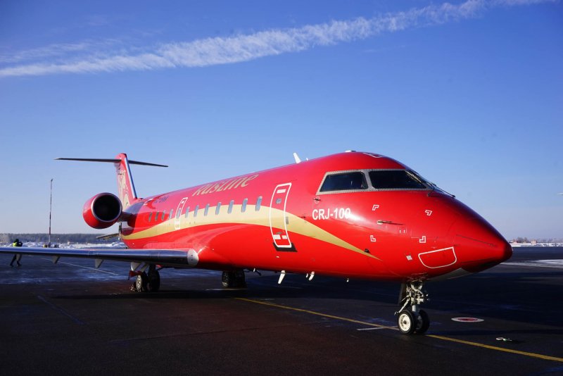 Самолёт Бомбардье CRJ-100