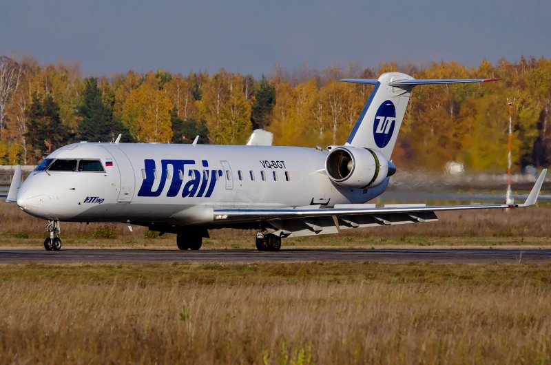 CRJ 200 кабина