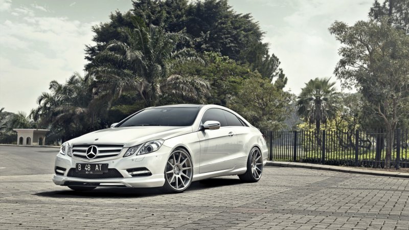 Mercedes Benz e class Coupe
