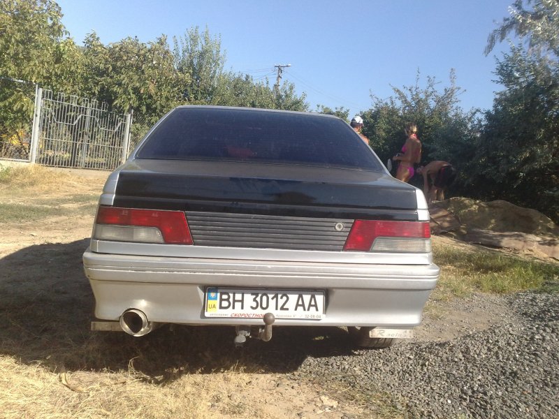 Peugeot 405 бампер от 2115