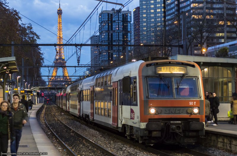 Поезда RER В Париже