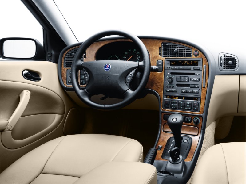 Saab 9-5 салон