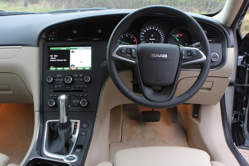 Saab 9-5 2013 салон