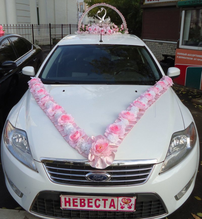 Украшение свадебных Маши