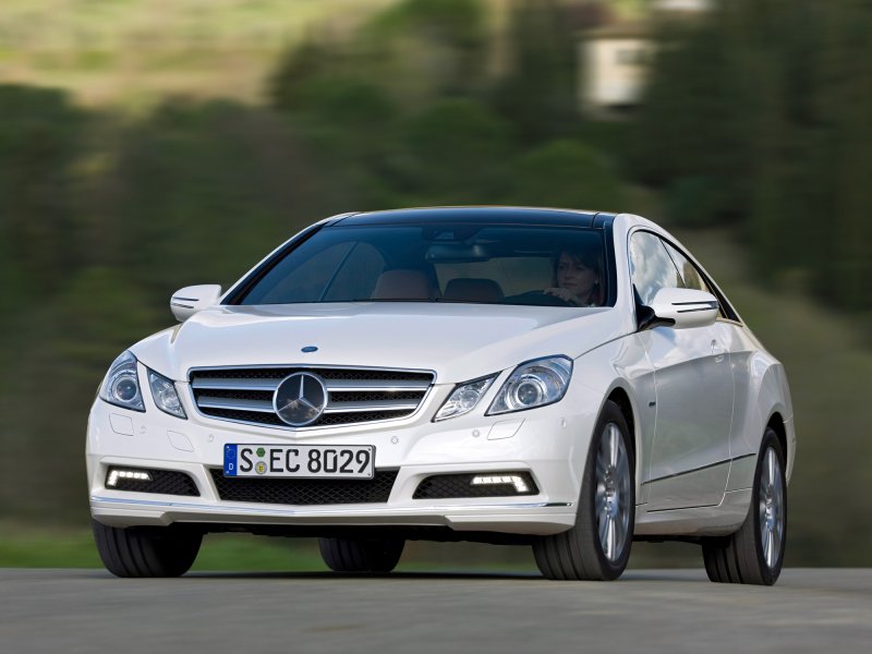 Mercedes Benz e class Coupe 2010
