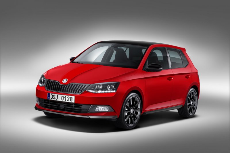 Skoda Fabia Monte Carlo красная