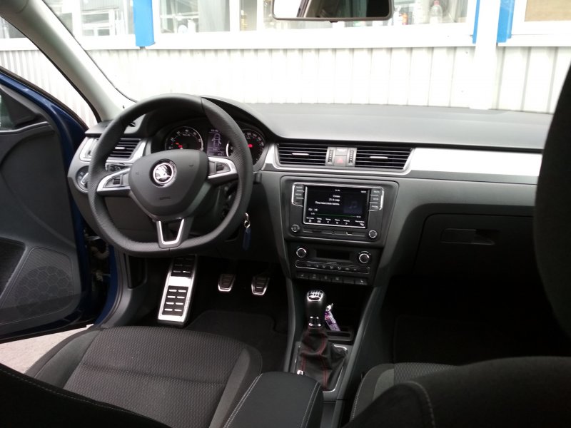 Skoda Rapid Ambition комплектация