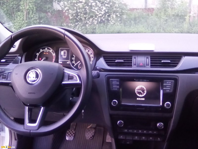 Шкода Рапид 1.6 автомат