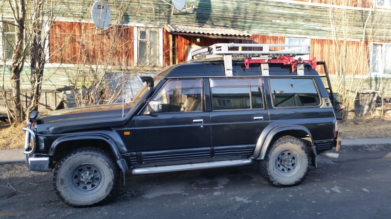 Nissan Safari 6x6 1992