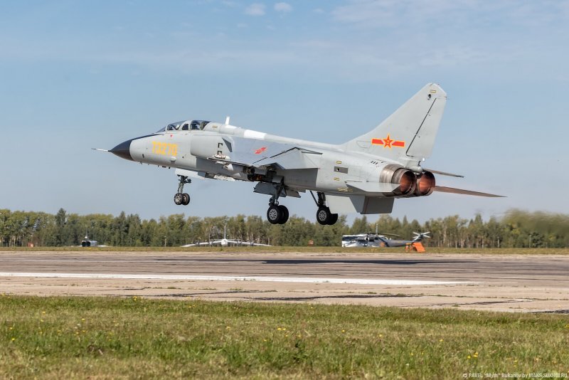 J-10 истребитель