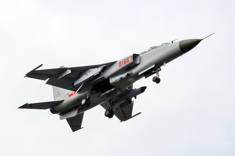 Xian JH-7a Flying Leopard II