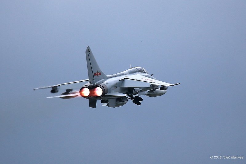 Истребители-бомбардировщики Xian JH-7