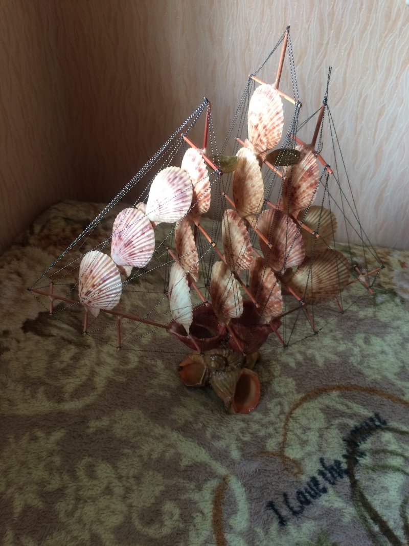 Кораблики из ракушек из Анапы