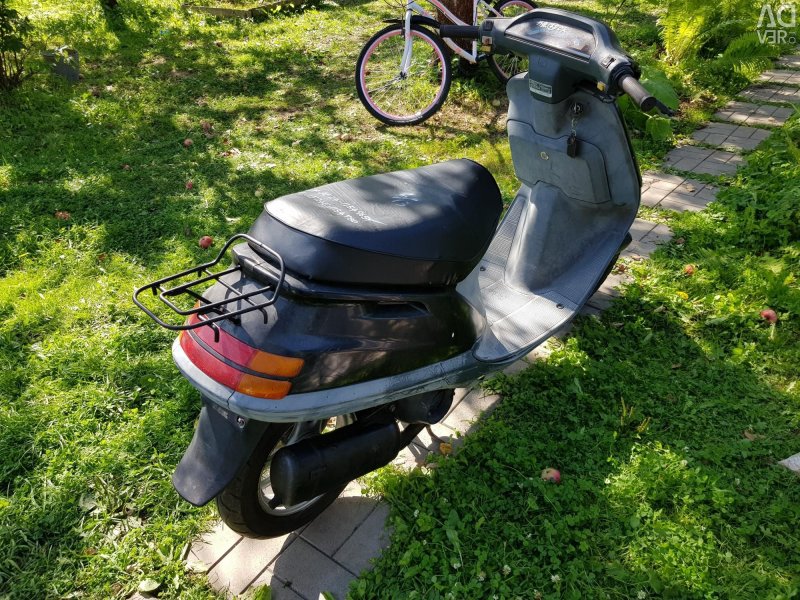Скутер Honda Tact af 24