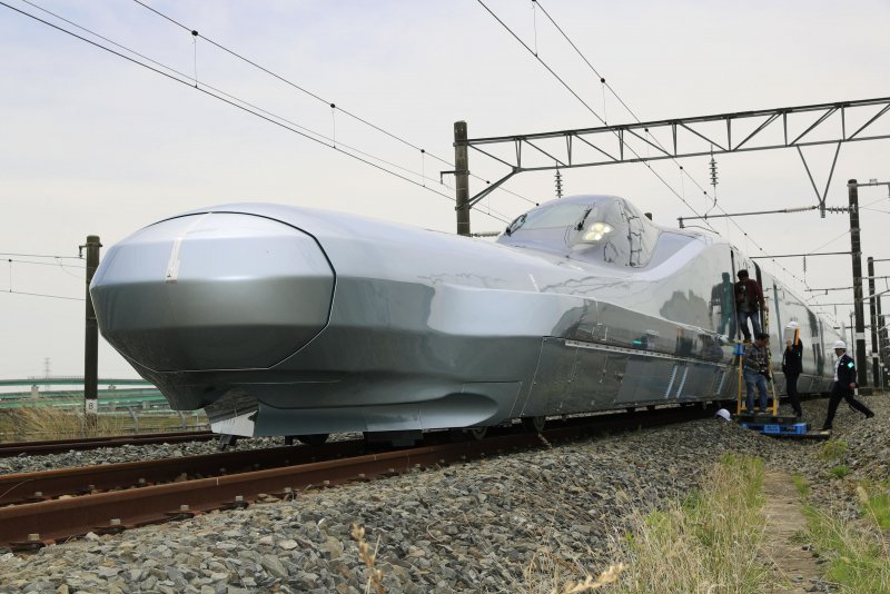 Синкансэн Alfa-x