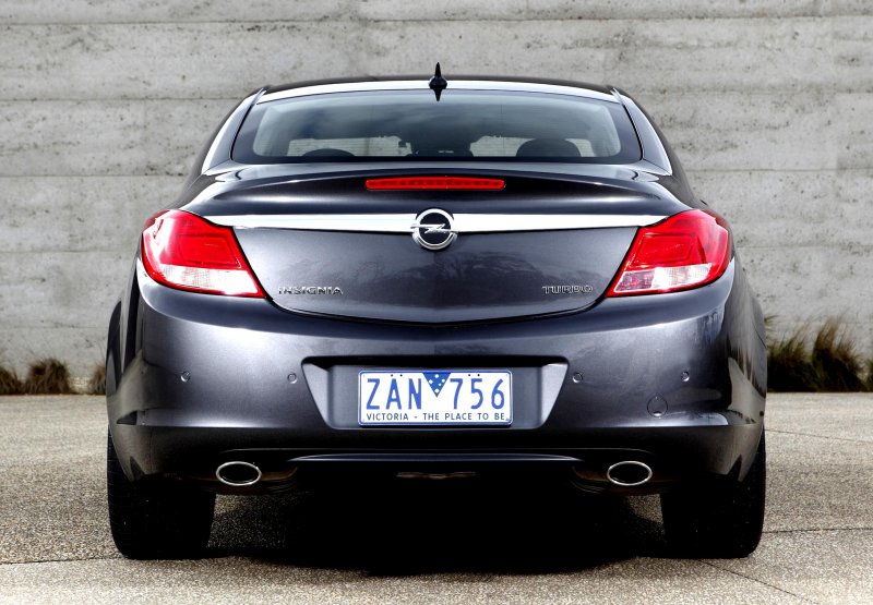 Opel Insignia Turbo седан