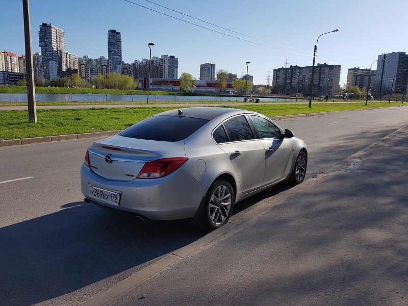 Opel Insignia Sports Tourer 2012