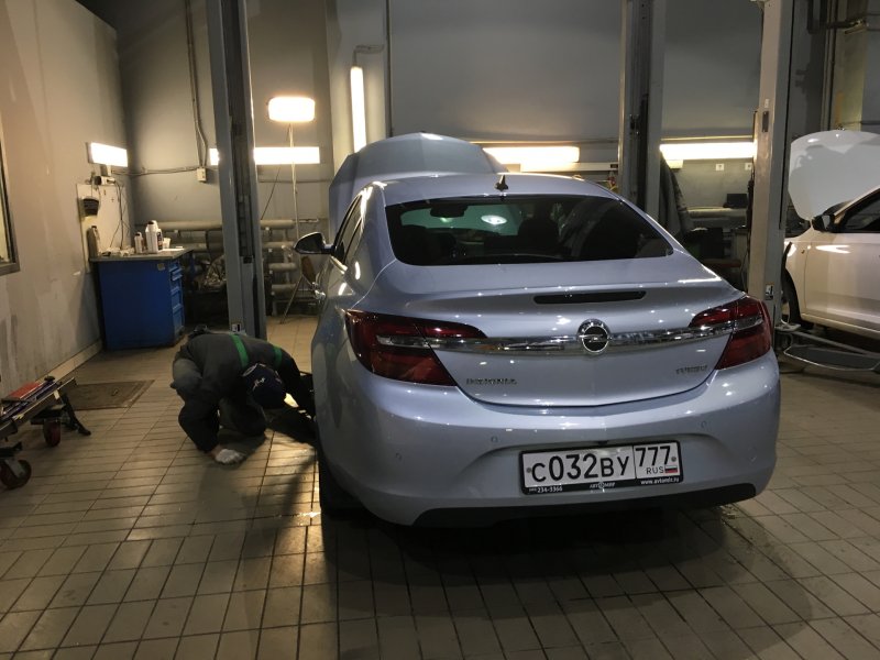 Opel Insignia 2013 1.6 турбо