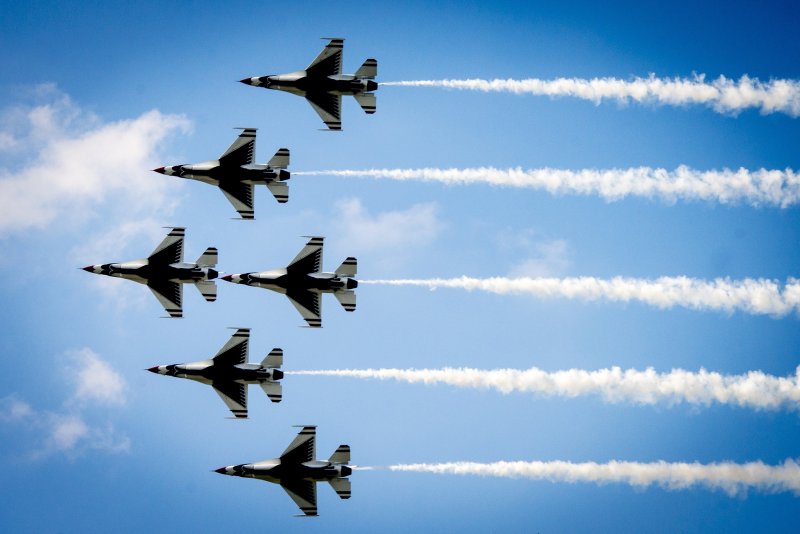 F15 f16