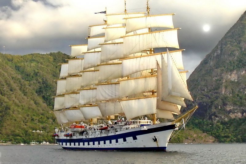 Парусник Роял клипер «Royal Clipper»