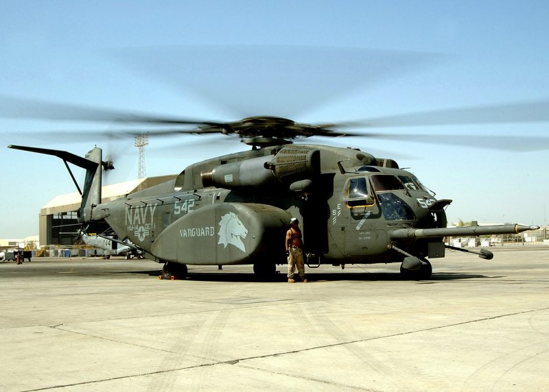 Вертолёт Sikorsky MH-53e Sea Dragon