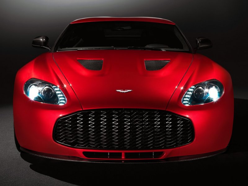 Aston Martin v12 Red