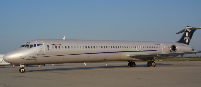 MCDONNELL Douglas MD-83 фото