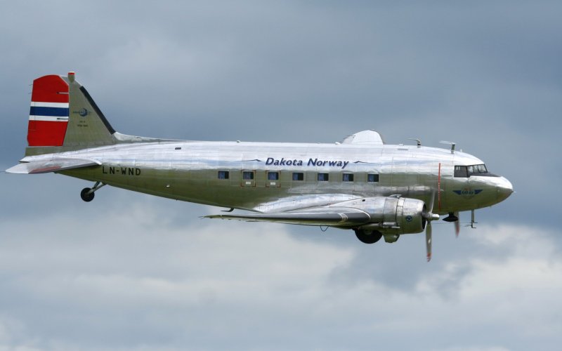 Douglas DC-3