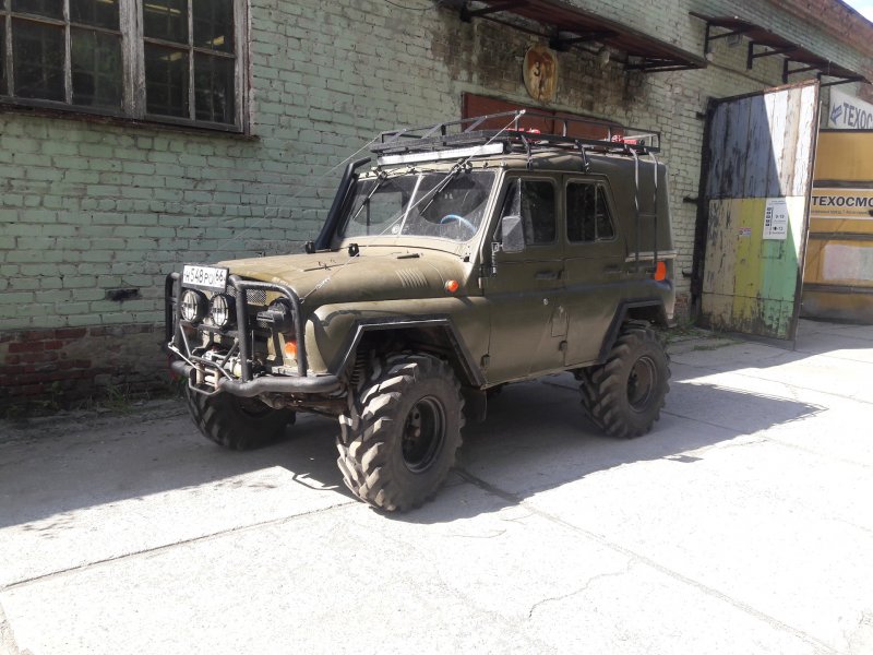 УАЗ 3151 на 35 колесах