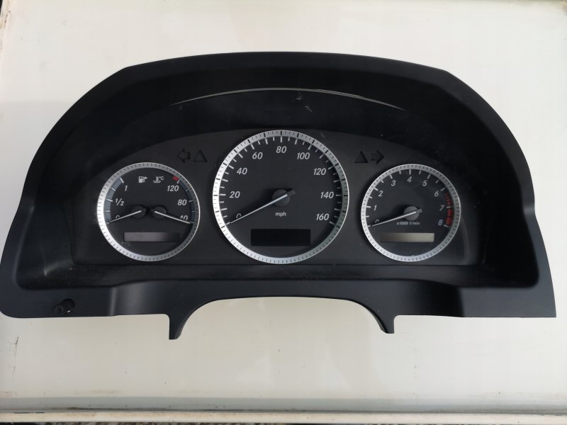 Приборная панель CLS w219