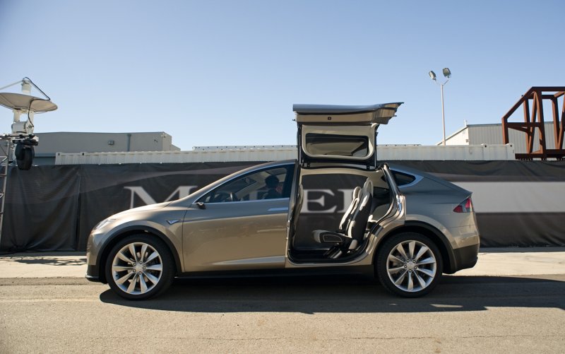 Джип Tesla model x