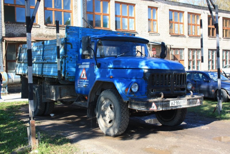ЗИЛ 130 военный бортовой