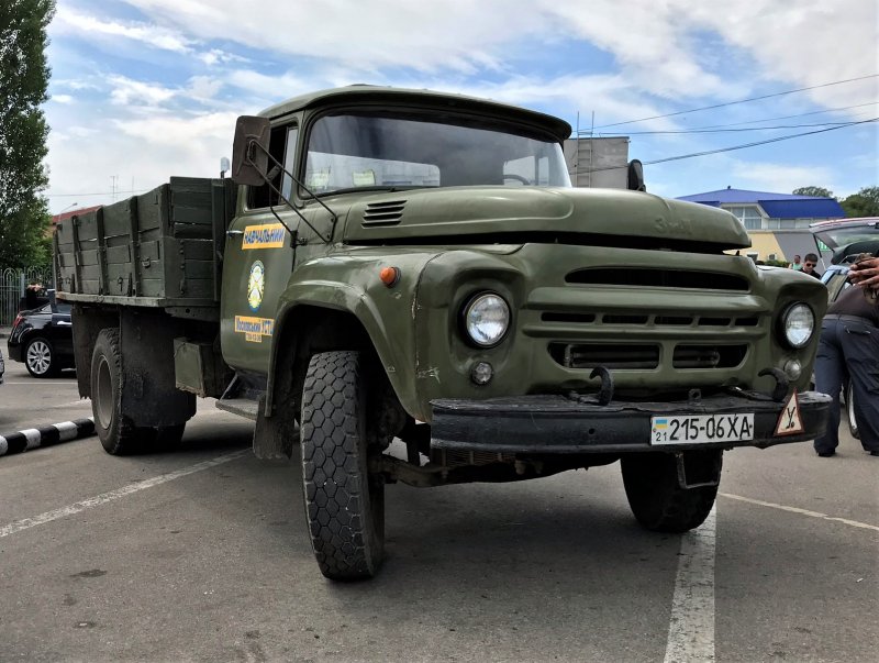 Грузовик ЗИЛ 130 бортовой