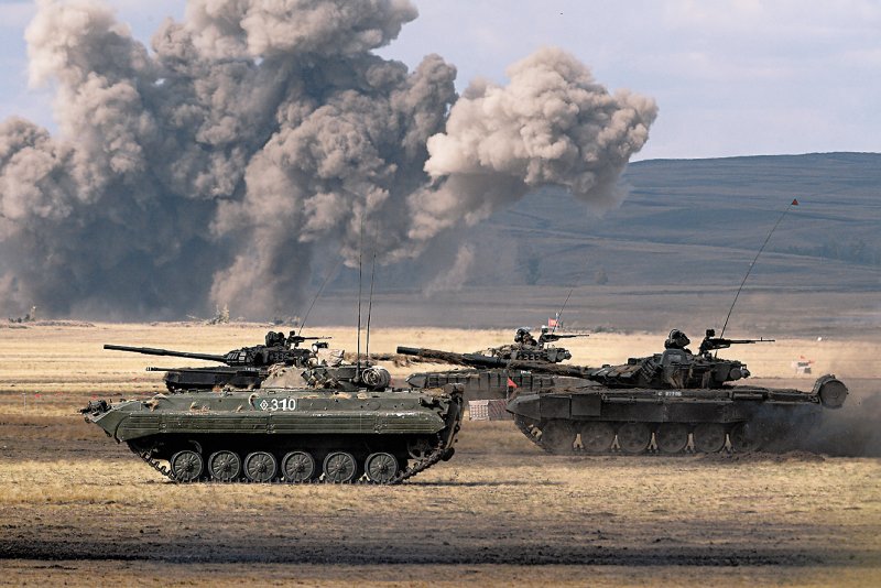 Российский основной боевой танк т-90м прорыв