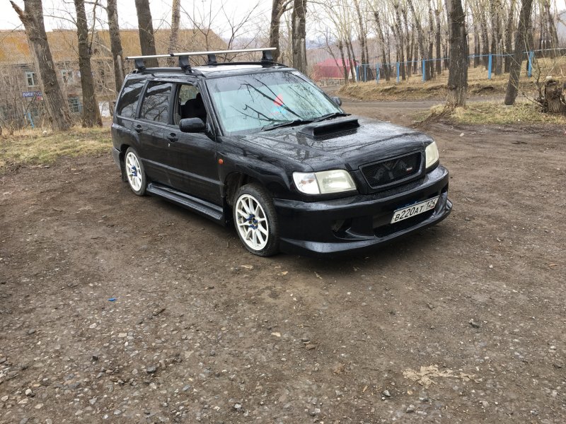 Субару Форестер сф5 черный