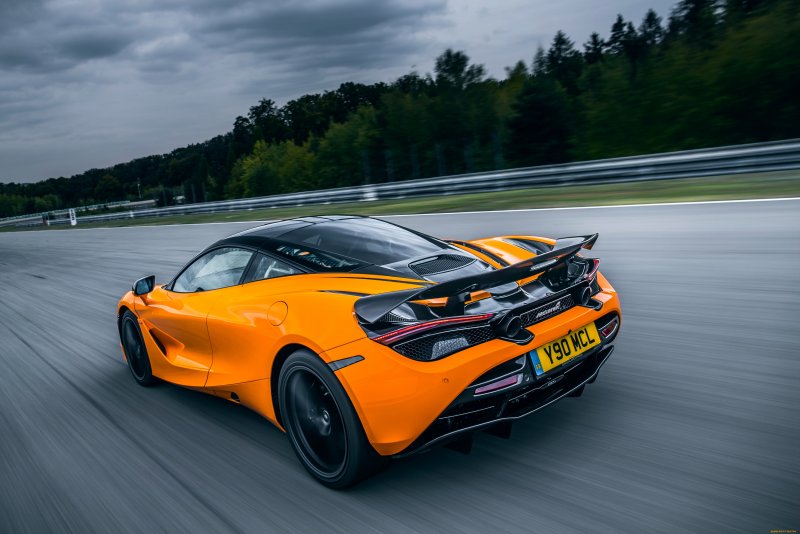 MCLAREN 720s track Pack